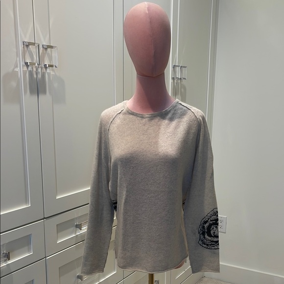 Skull Cashmere heathered oatmeal Crew Neck Sweater with skull graphics on back - Picture 2 of 4